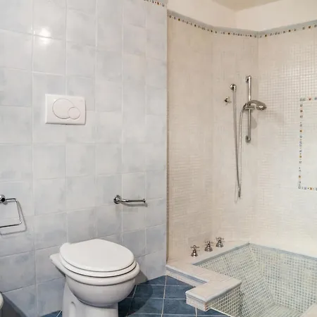 Casa Nelle Mura Apartment *