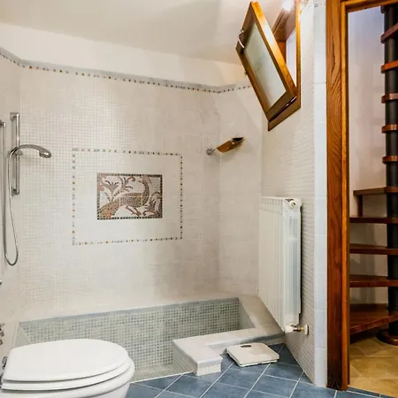 Casa Nelle Mura Caldana